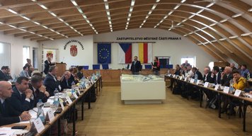 Ustavující zastupitelstvo MČ Praha 5 zvolilo starostu a radu, koaliční smlouva zveřejněna